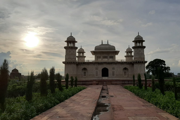 De Délhi: Tour particular de Délhi e Agra com pernoite de tremTransporte Ac Privado, Trem de Retorno, Guia e Ingressos para Monumentos