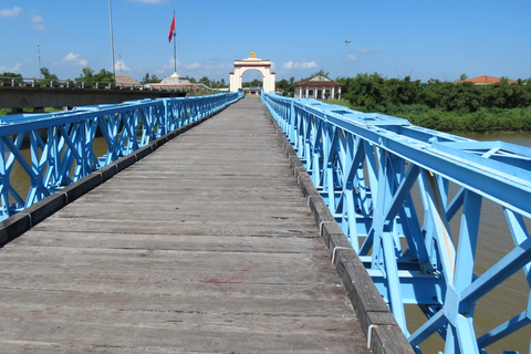 Hue to Vinh Moc Tunnels by Car: Exploring the HistoricalHue do tuneli Vinh Moc samochodem