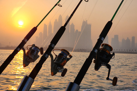 Dubai: Viagem de pesca particular (mar profundo) 4 horas e churrascoDubai: viagem de pesca privada (mar profundo) 4 horas e churrasco