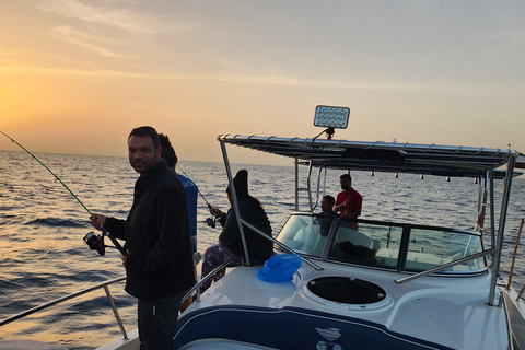 Dubai: Deep sea fishing 4 hours adventure