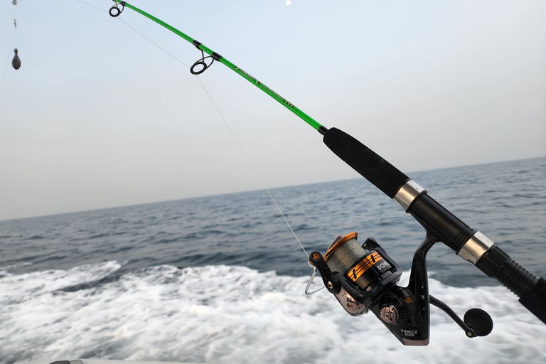 Dubai: Deep sea fishing 4 hours adventure