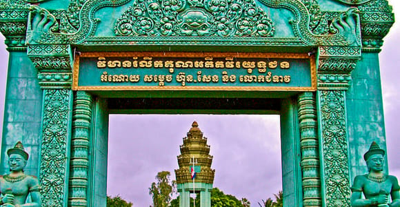 Siem Reap: Khmer Rogue, War museum &landmine museum Day Tour