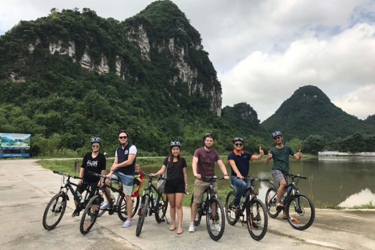 2-Tages-Kreuzfahrt Hoa Lu, Trang An, Mua-Höhle & Ha Long Bay