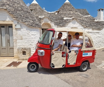 Alberobello: Private Tuk Tuk Tour with Audio Guide