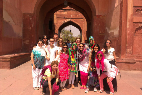 Private Agra Taj Mahal Day Tour by Express Train with Lunch