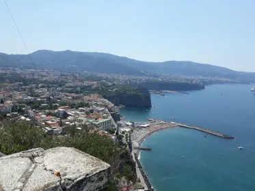Neapel: Transfer nach Sorrento, Besuch von Pompeji, 2 Stunden