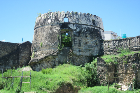 Isla prisión de Stone Town y banco de arena de Nakupenda