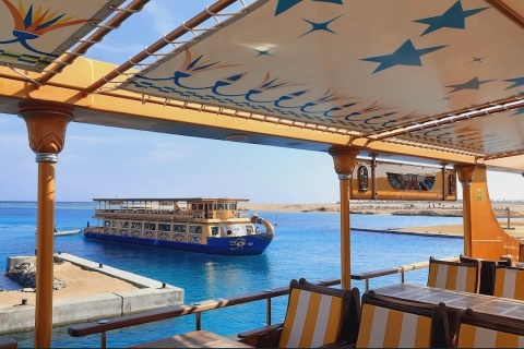 Marsa Alam: Crucero Nefertari con snorkel y comida/cenaPuerto Ghalib: Crucero por la bahía de las Tortugas de Nefertari por la mañana / al atardecer
