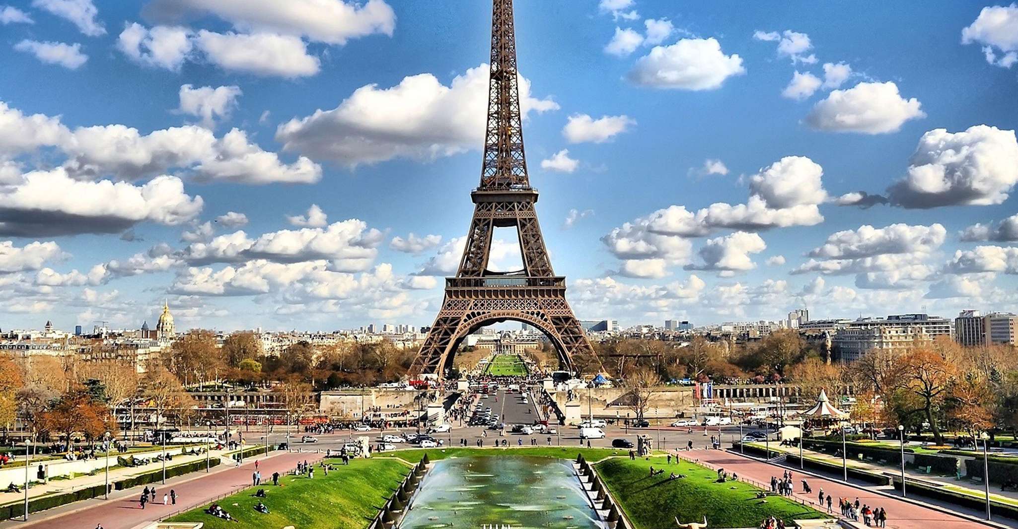 From Le Havre Port, Round-Trip Transfer to Paris by Bus - Hizvo