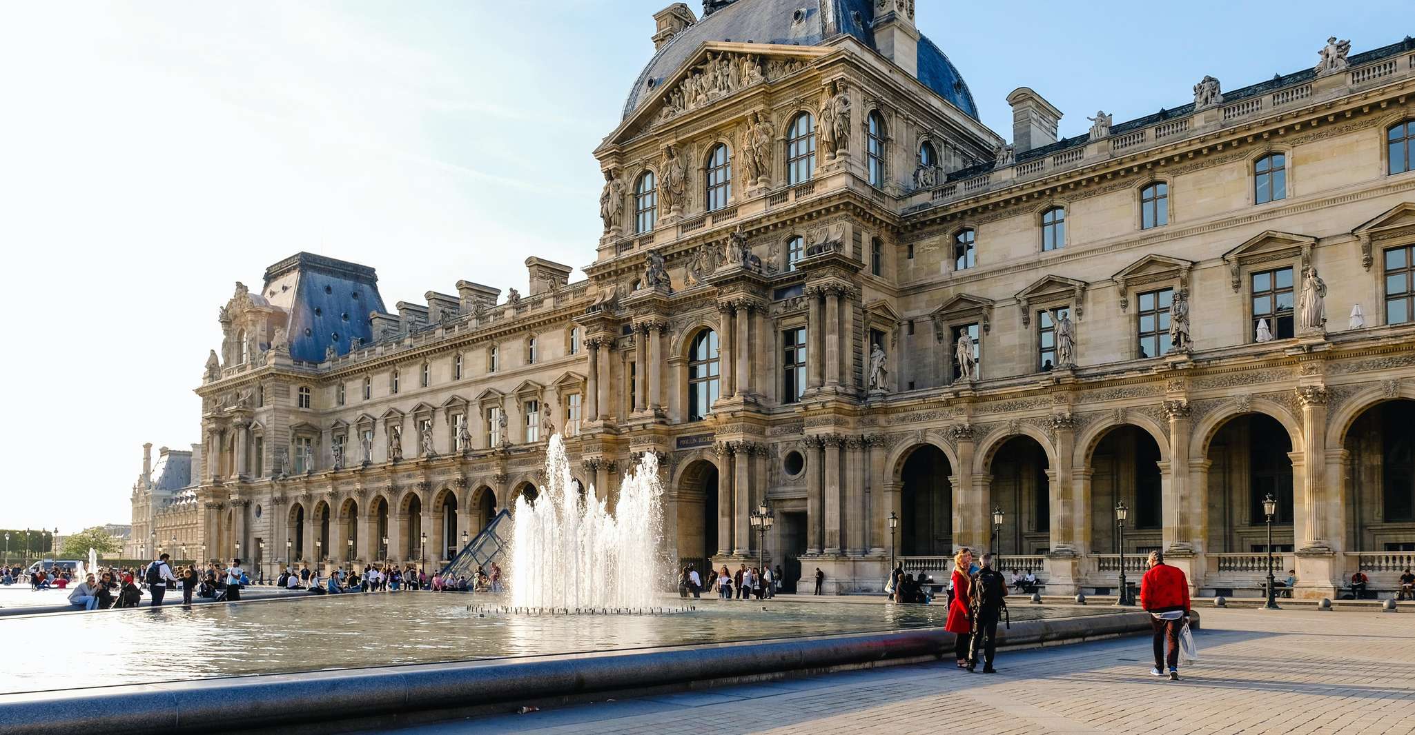 From Le Havre Port, Round-Trip Transfer to Paris by Bus - Hizvo