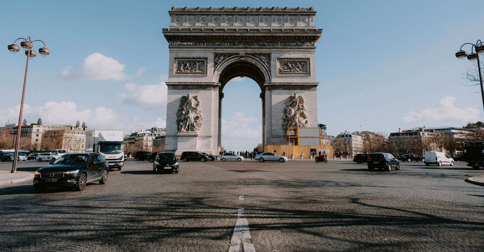 From Le Havre Port, Round-Trip Transfer to Paris by Bus - Hizvo