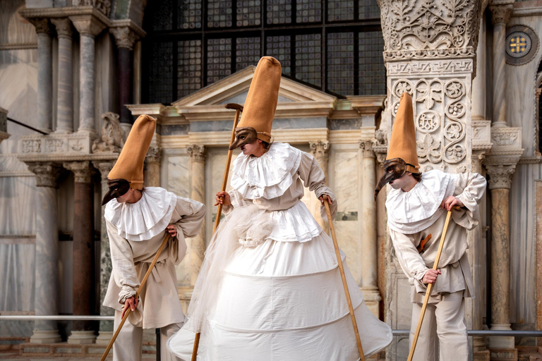 Venice With Professional Photographer Express Photoshoot in Rialto