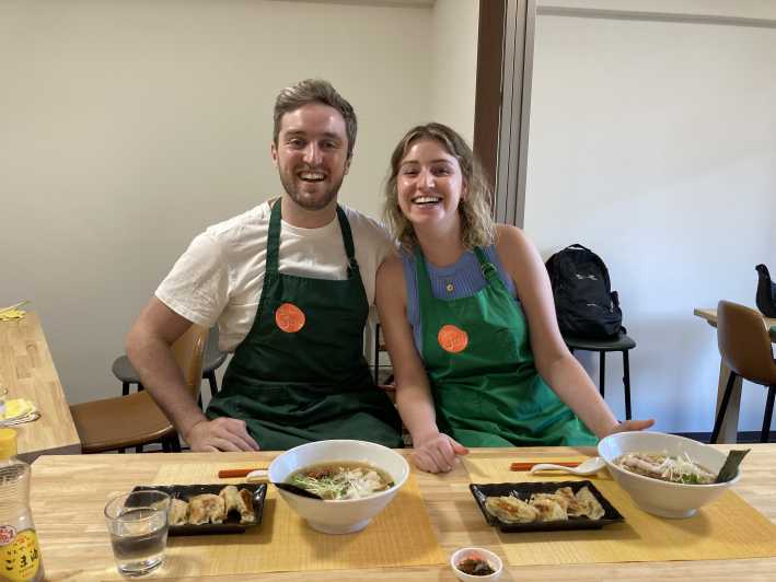 Osaka: Ramen and Gyoza Cooking Class in Dotonbori