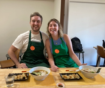 Osaka: Ramen and Gyoza Cooking Class in Dotonbori