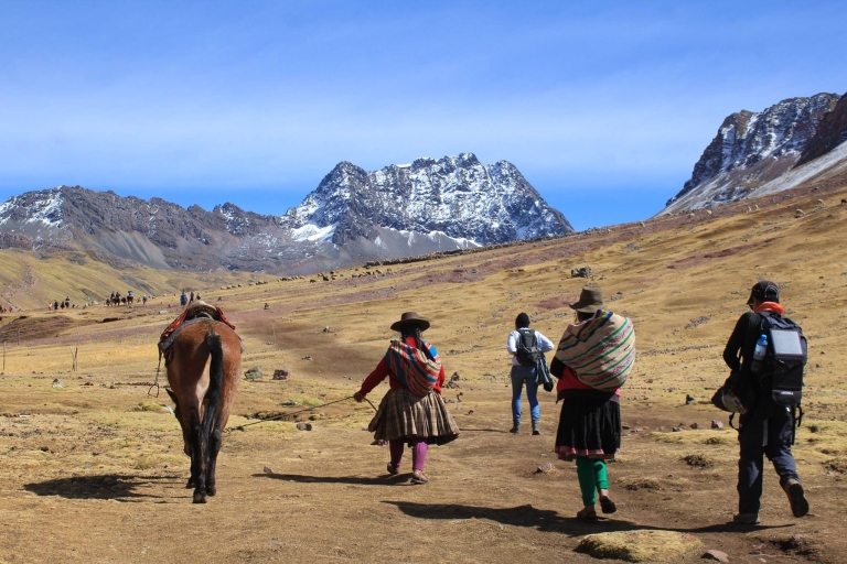 Desde Cusco Rainbow Mountain con almuerzo Buffet y Desayuno