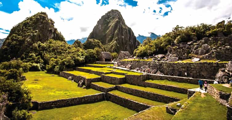 Aguas Calientes: Machu Picchu Ticket, Bus, & geführte Tour | GetYourGuide