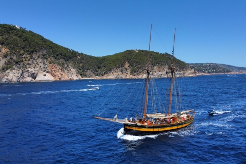Depuis Palamos : Excursion pittoresque en bateau jusqu'à Calella de PalafrugellDepuis Palamos : Voyage pittoresque en bateau vers Calella de Palafrugell