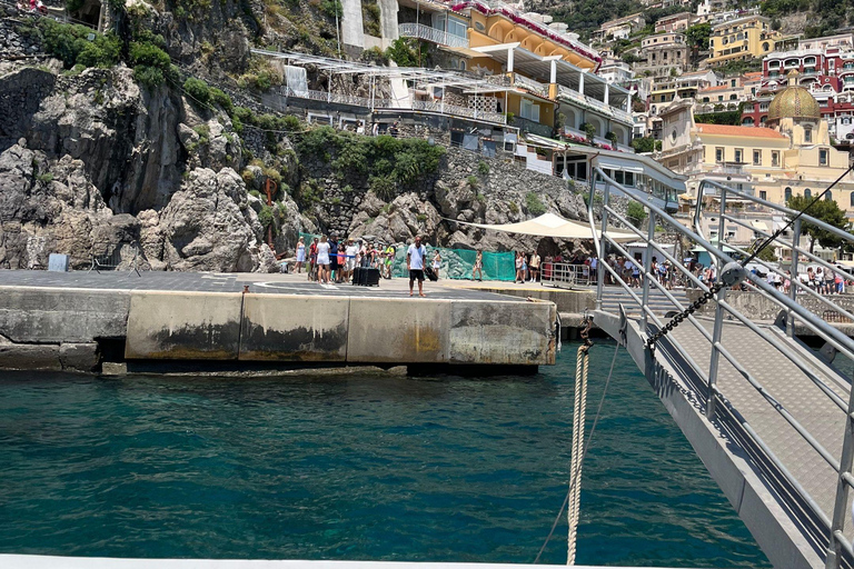 Sorrento: Scenic Ferry Journey Between Sorrento and Positano Positano → Sorrento (One Way)