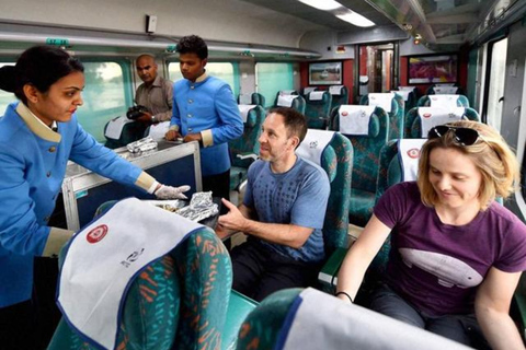 De Délhi: Passeio a Agra em trem super-rápido - Gatimaan ExpressDe Delhi: Agra Tour pelo trem Superfast Gatimaan