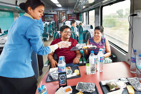 De Délhi: Passeio a Agra em trem super-rápido - Gatimaan ExpressDe Delhi: Agra Tour pelo trem Superfast Gatimaan