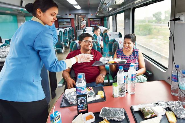 De Délhi: Passeio a Agra em trem super-rápido - Gatimaan ExpressDe Delhi: Agra Tour pelo trem Superfast Gatimaan