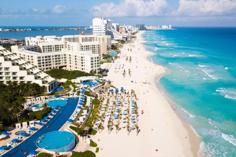 Cancun: Private custom tour with a local guide 2 Hours Walking Tour