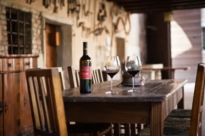 Fumane: Valpolicella Weinverkostung in einem mittelalterlichen Hof