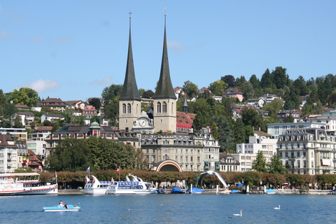 Luzern: Privé wandeltour met een lokale gidsLuzern: privéwandeling met een lokale gids