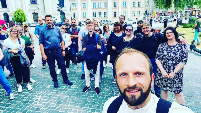 Visit Warsaw Must See walking tour | small group in Varsavia, Polonia