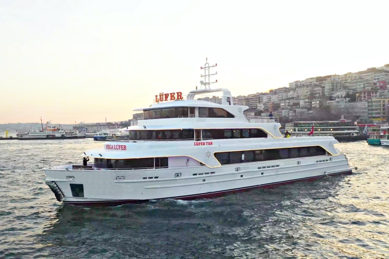 Istanbul: Daytime or Sunset Sightseeing Cruise & Audio Guide Bosphorus Cruise with Lunch/Dinner and Soft Drinks