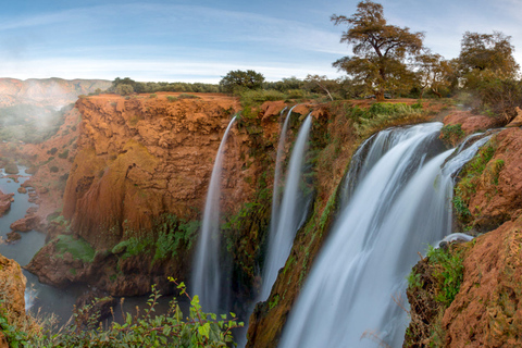 Von Marrakech aus: Ouzoud Wasserfälle, Wanderung und Bootstour