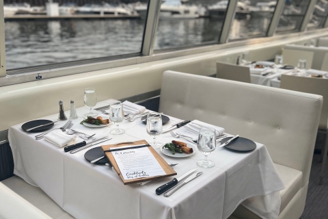 Montreal: Le Bateau-Mouche À La Carte Menu Dinner Cruise Dinner Cruise - (Standard Seating)