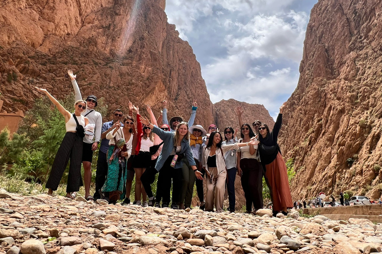 Au départ de Marrakech : Circuit de 3 jours dans le désert à AgadirTente de camping de luxe