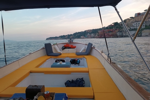 Napoli: Myths & Legends-cruise met snorkelenNapoli: mythen en leggends vanaf de boot met snorkelen