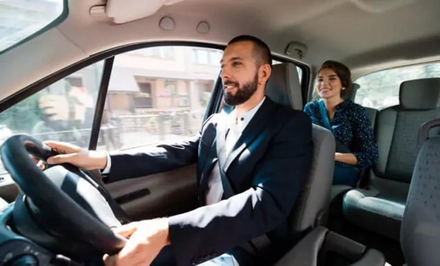 From Dubai Int. Airport 1-Way Private Transfers to Abu Dhabi