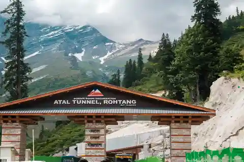 4 days Manali Volvo Package Tour from Delhi
