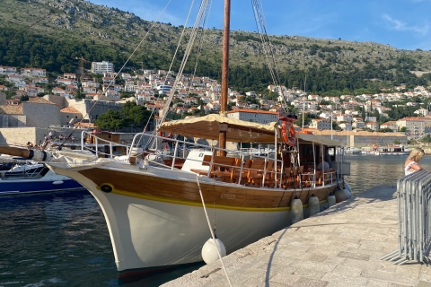 Dubrovnik: Cruise around Old Town with Lunch