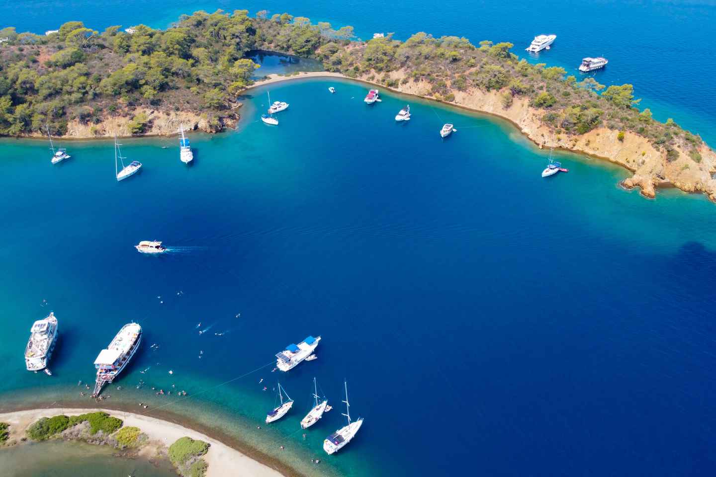 Sarigerme: 12 Islands Boat Trip with Lunch and Transfer