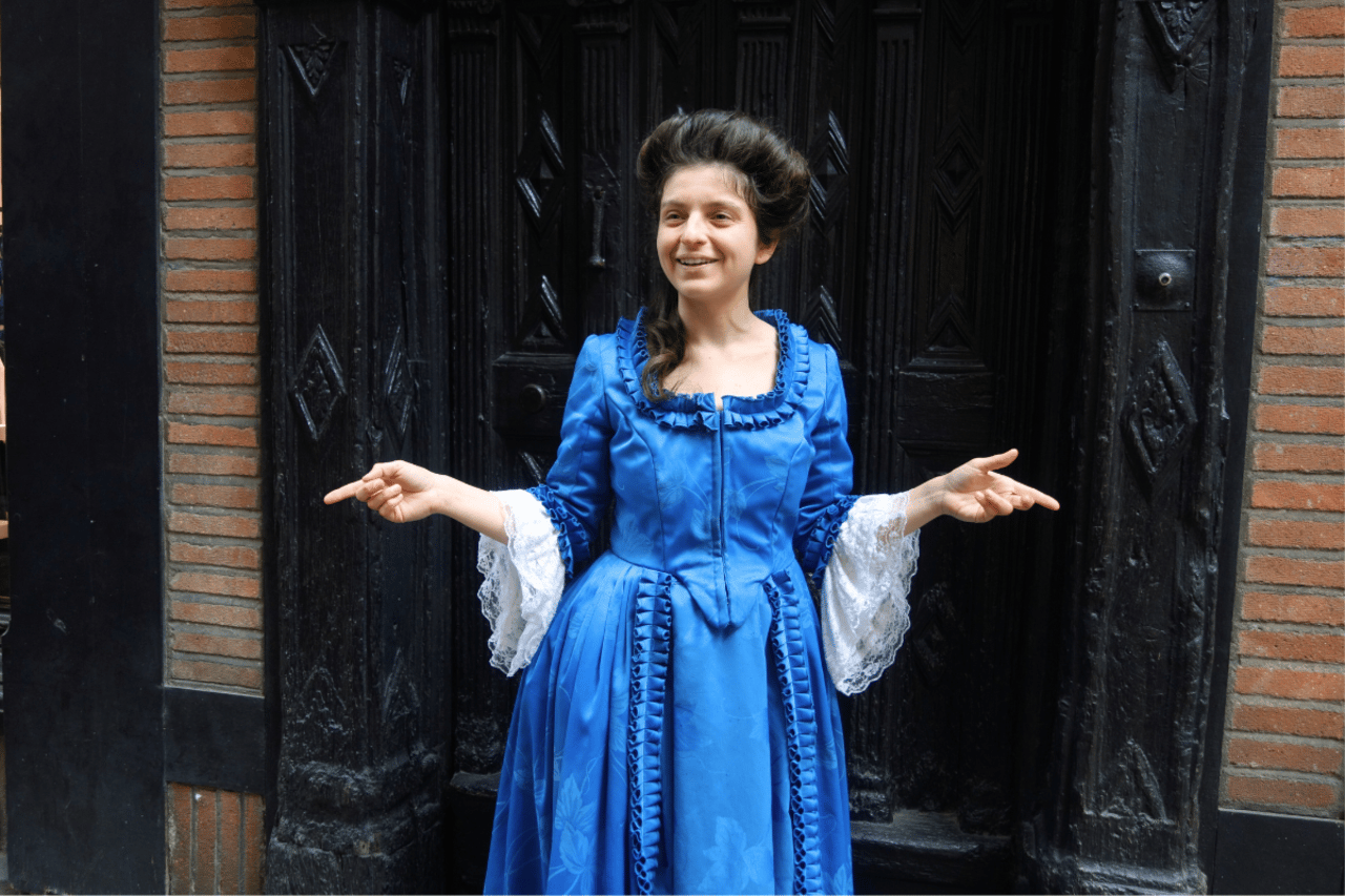 Spaziergang mit Madame de Lapérouse im Albi des 18. Jahrhunderts