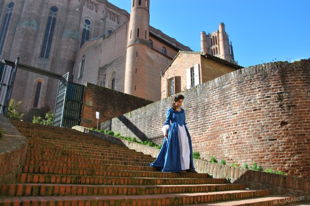 Visit Stroll with Madame de Lapérouse in 18th-Century Albi in Albi, France