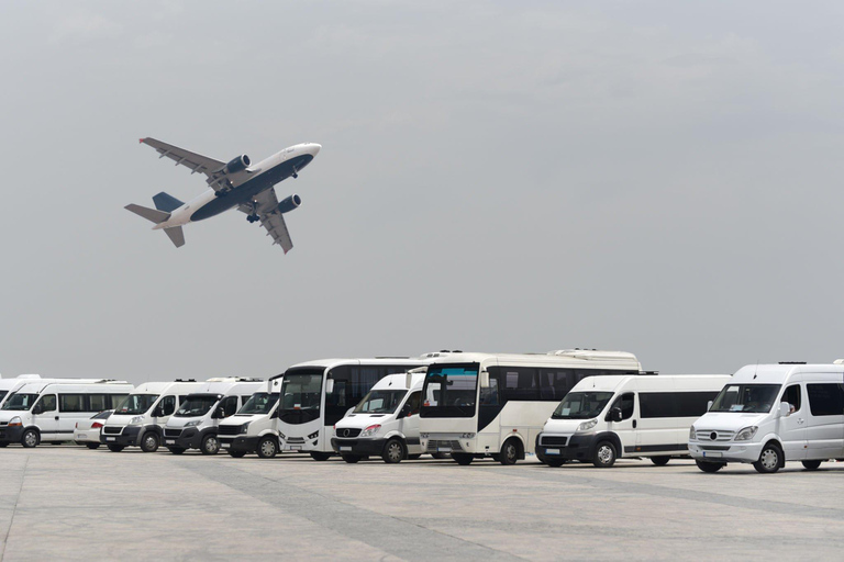 Servicio de traslado al aeropuerto de Agadir o Taghazout 24 horas al día, 7 días a la semana