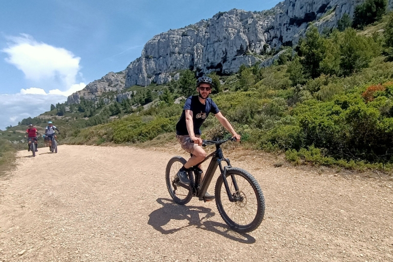 Desde Marsella: tour en bicicleta de montaña electrónica por el Parque Nacional CalanquesDesde Marsella: excursión en bicicleta por la montaña E de Calanques National Park