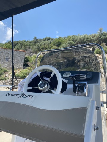 Visit Private Boat Tour Island Cres in Šibenik