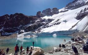 La Paz: Charquini Mountain Guided Hike