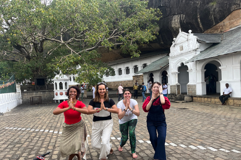 Von Kandy aus: Sigiriya und Dambulla Tagesausflug und SafariSigiriya und Dambulla Tagesausflug von Kandy mit Safari