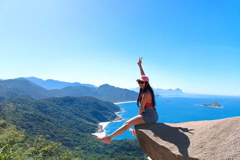 PEDRA DO TELÉGRAFO TOUR + ROUND-TRIP TRANSPORTATION