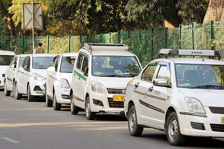 Transfert aller simple vers Delhi, Jaipur ou Agra en voiture privéeTransfert aller simple de New Delhi à Jaipur