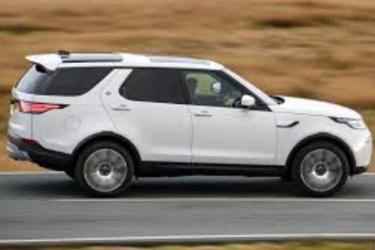 London nach Manchester Privattransfer im Land Rover Discover