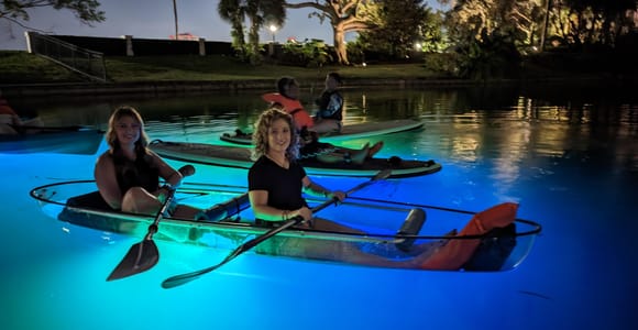 Orlando: LED Night Glow Clear Kajak oder Paddleboard Tour