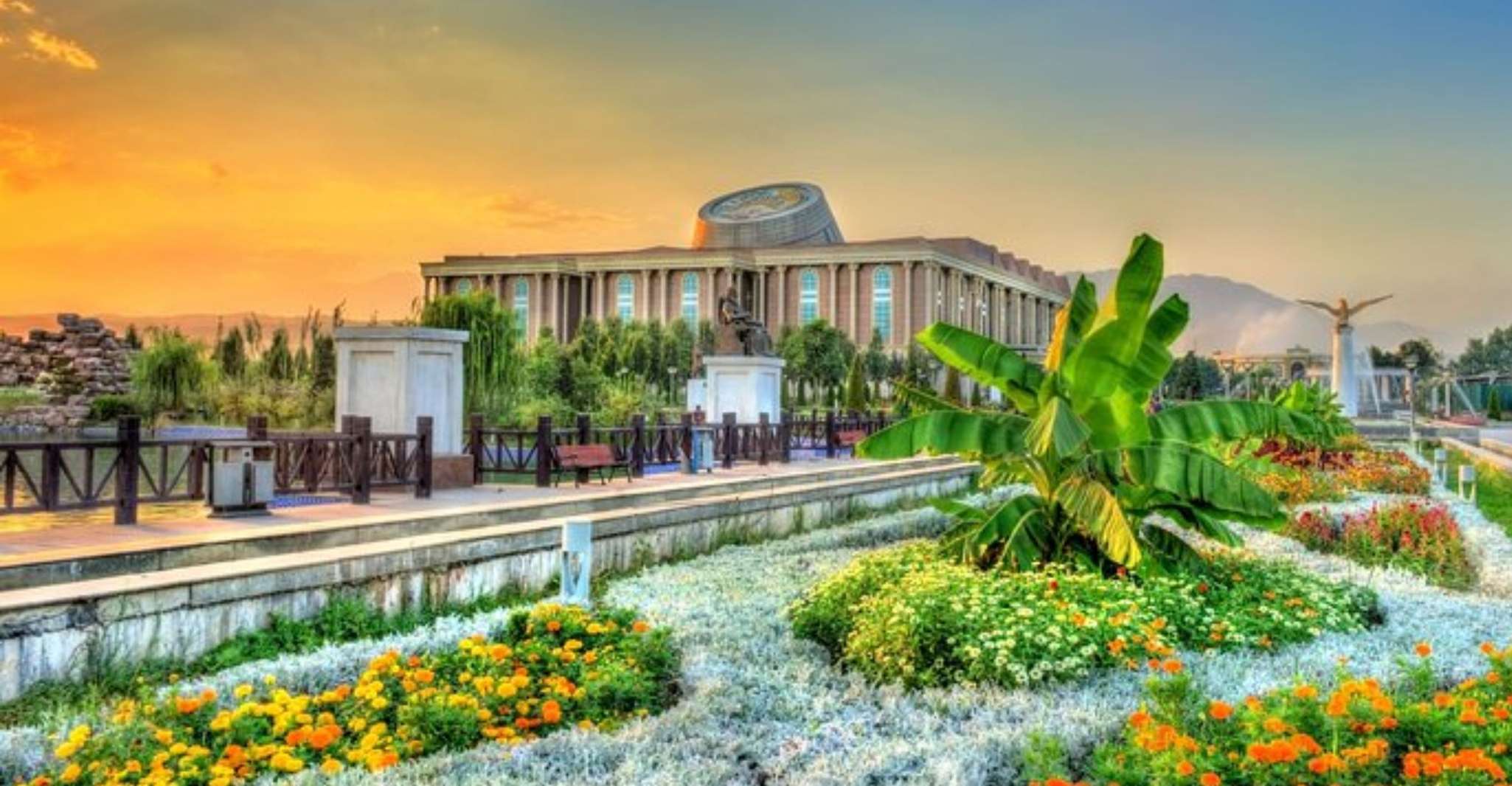 Dushanbe, Visite privée personnalisée avec guide local - Hizvo